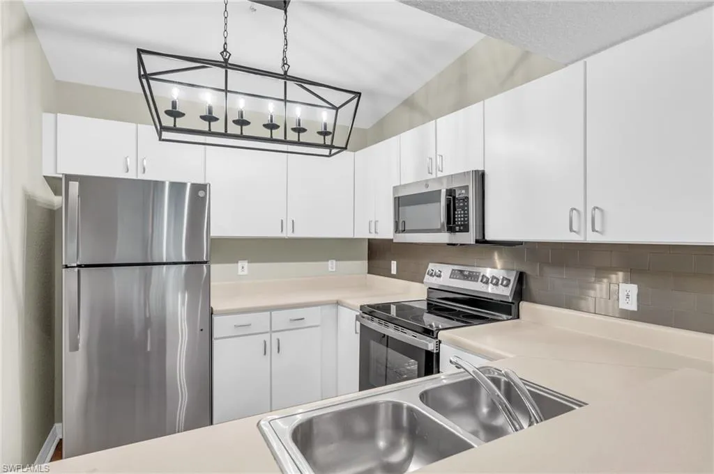 8271 Key Royal CIR Unit 932, Naples, FL 34119 (10)