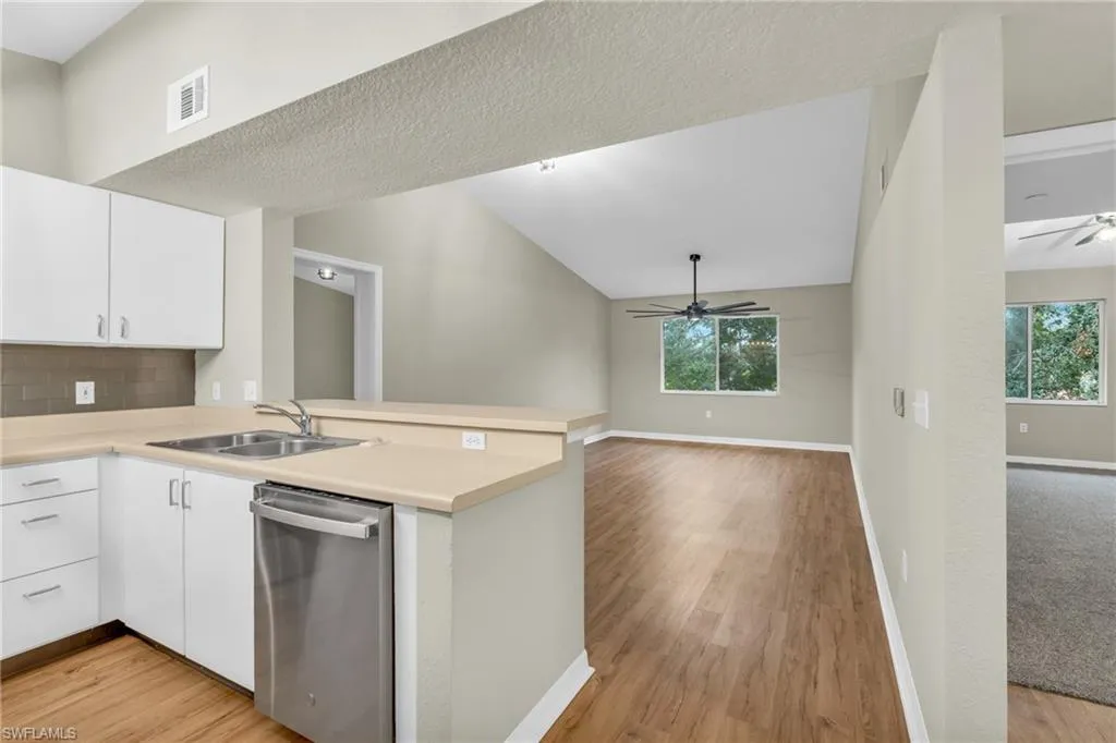 8271 Key Royal CIR Unit 932, Naples, FL 34119 (13)