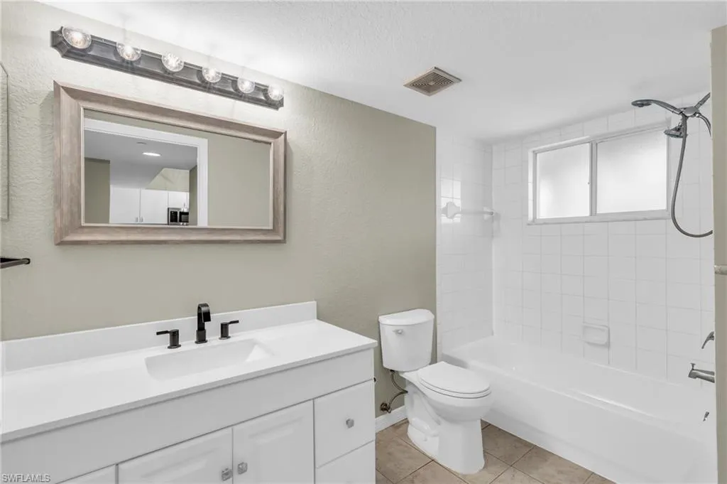 8271 Key Royal CIR Unit 932, Naples, FL 34119 (18)
