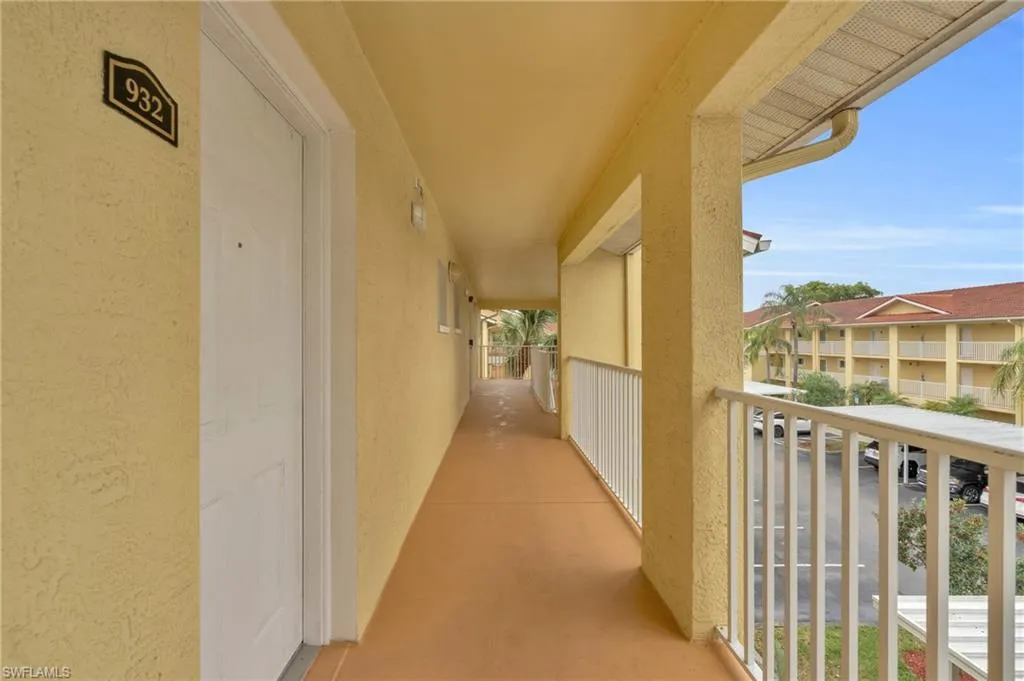 8271 Key Royal CIR Unit 932, Naples, FL 34119 (4)