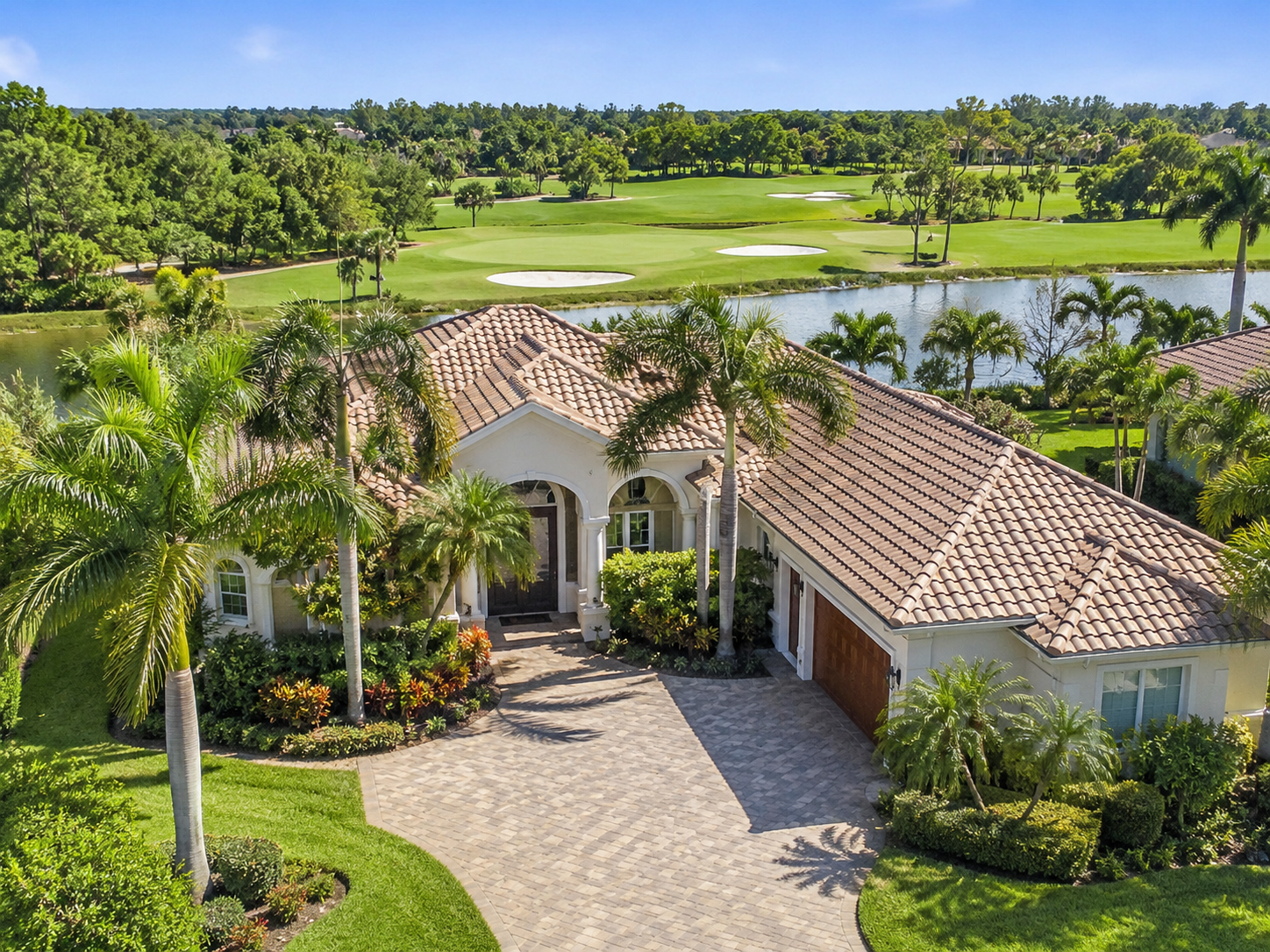 Golf Course Homes in Naples